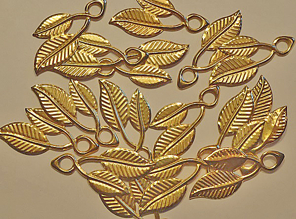 Metal Embellishments-Gold Leaf Sets